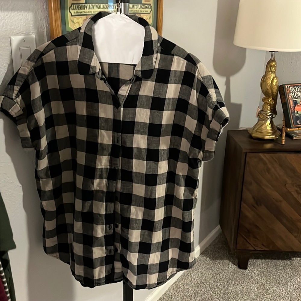 Checkered top